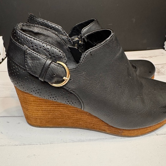 Dr. Scholl's “Be Energized” Black Leather Wedge Booties 7.5M - Picture 5 of 6